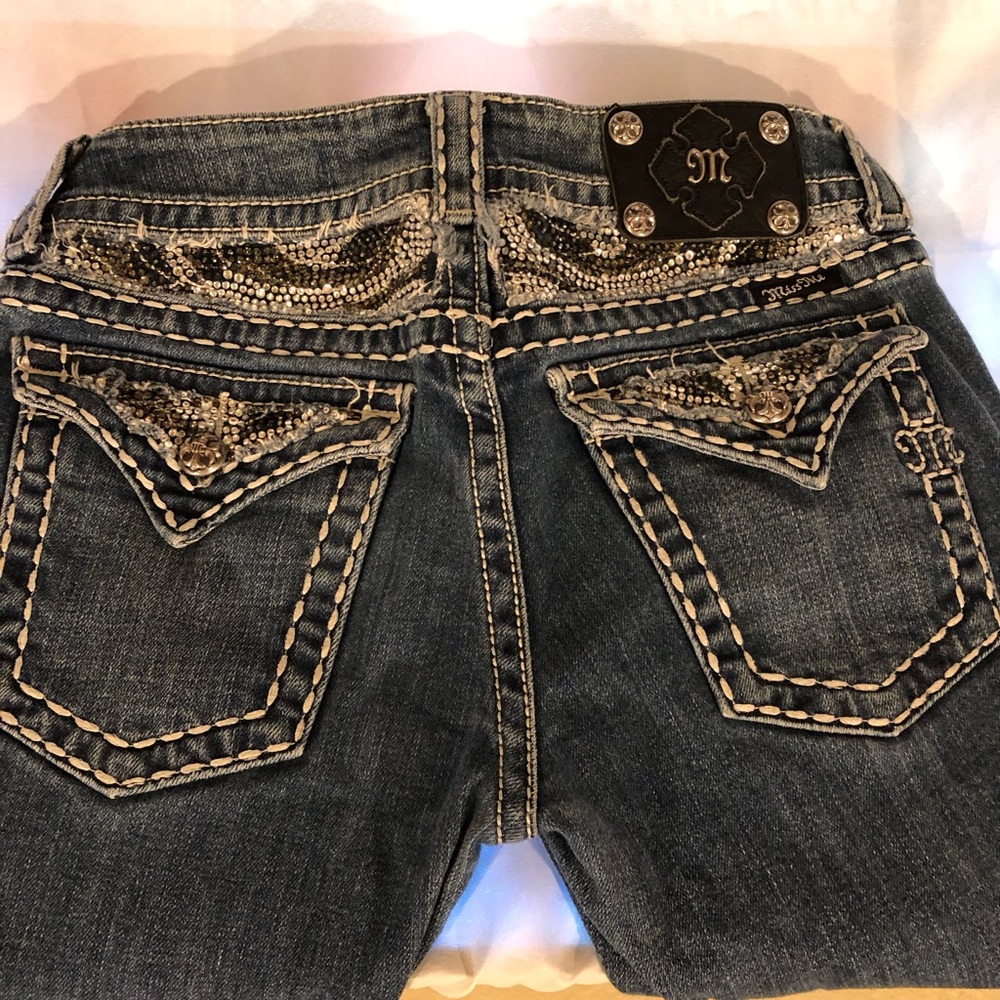 27/33 Miss Me Embellished Jeans